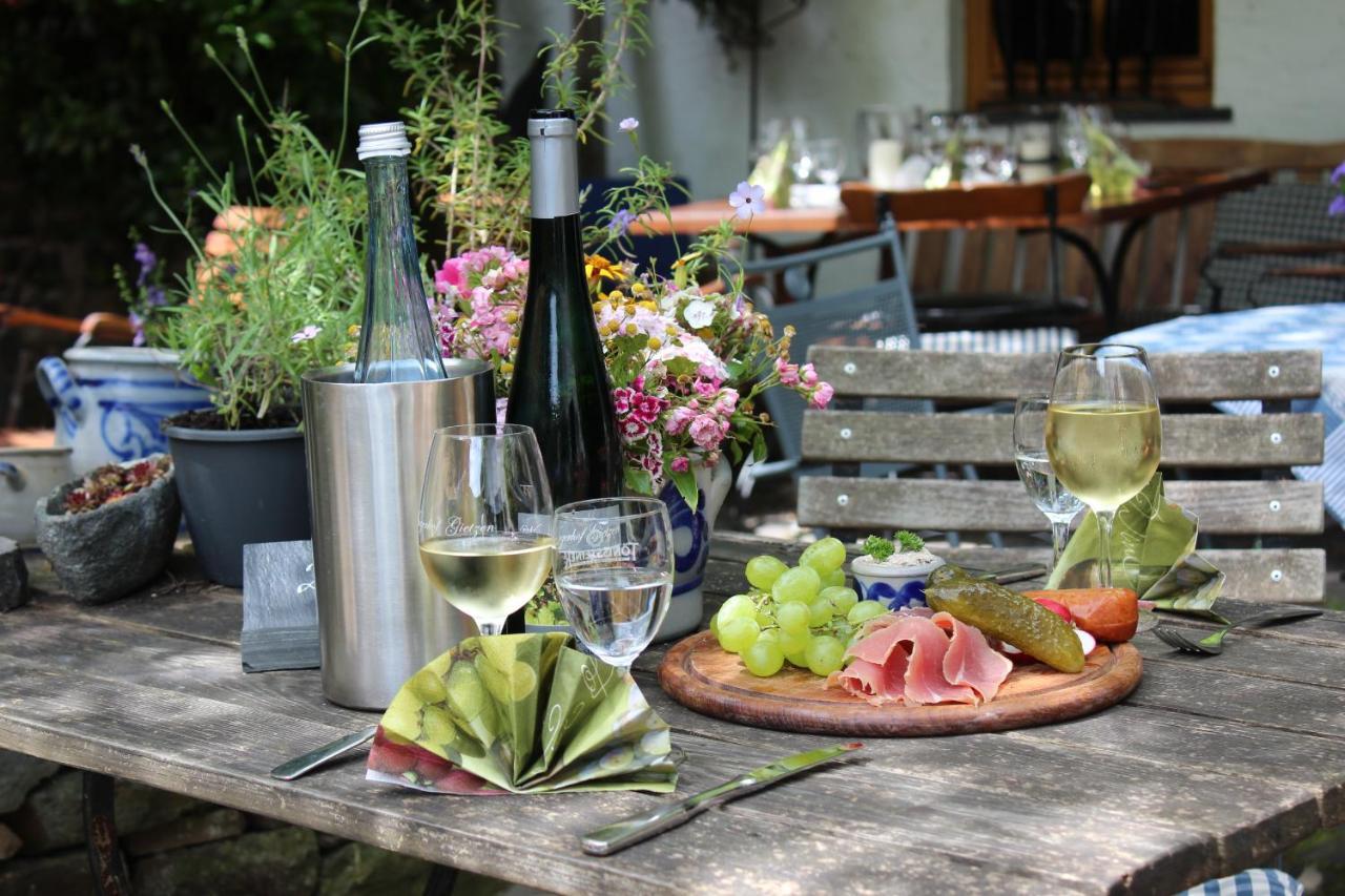 Winzerhof Gietzen Hotel Hatzenport Екстериор снимка