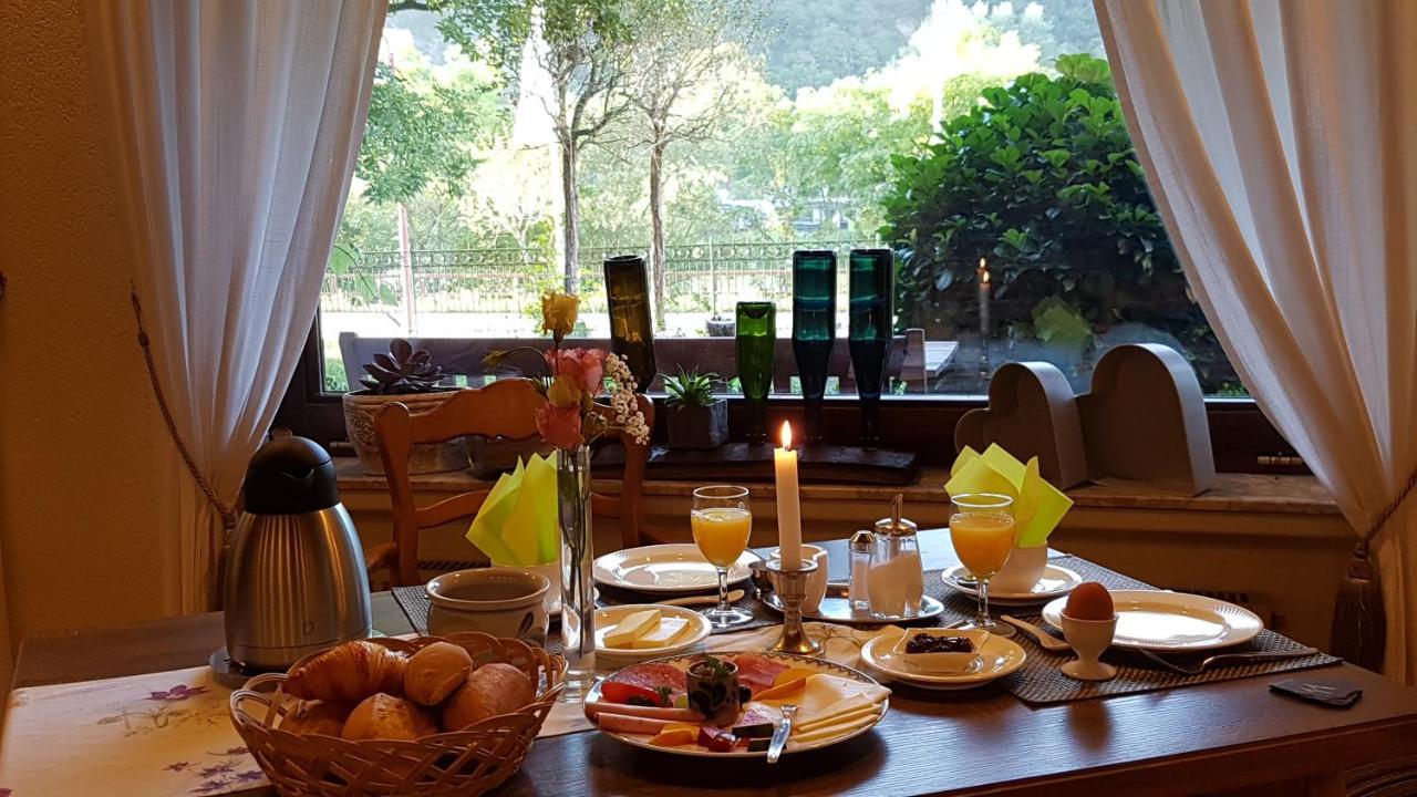 Winzerhof Gietzen Hotel Hatzenport Екстериор снимка